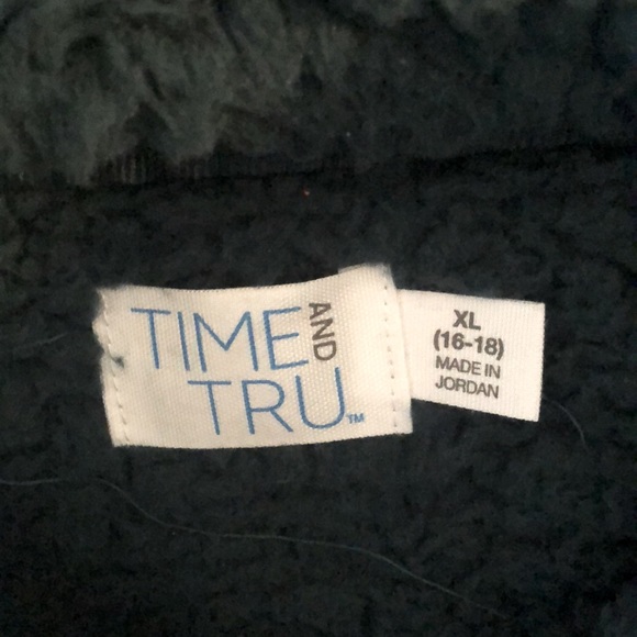 Time and Tru Dark Green Sherpa Pullover - Picture 5 of 7